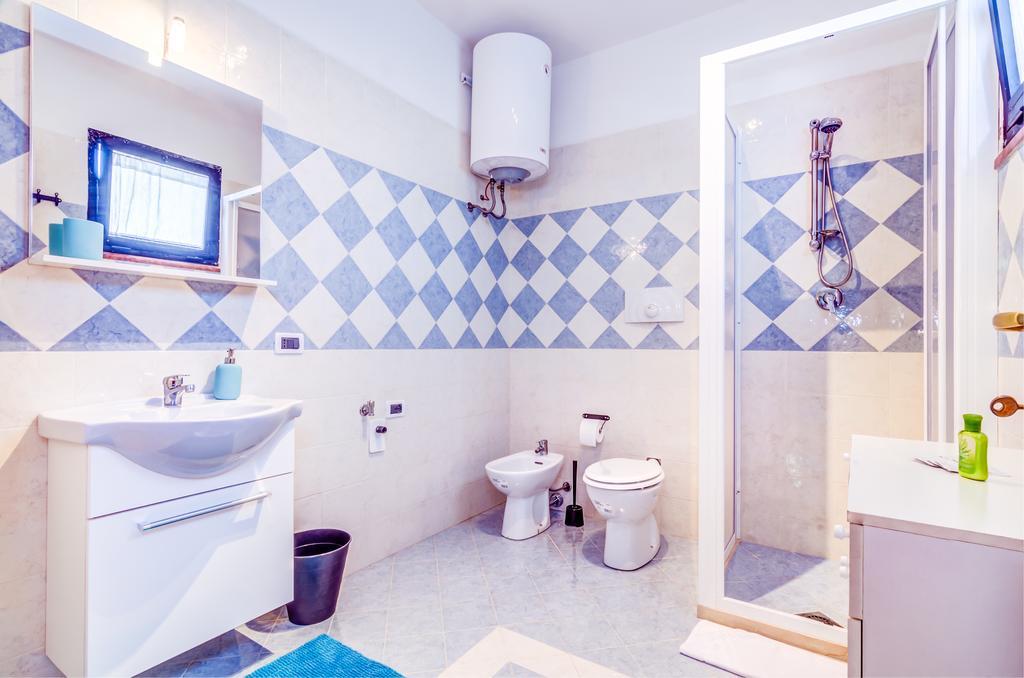 קאסטלמארה דל גולפו Villa Aurelia מראה חיצוני תמונה