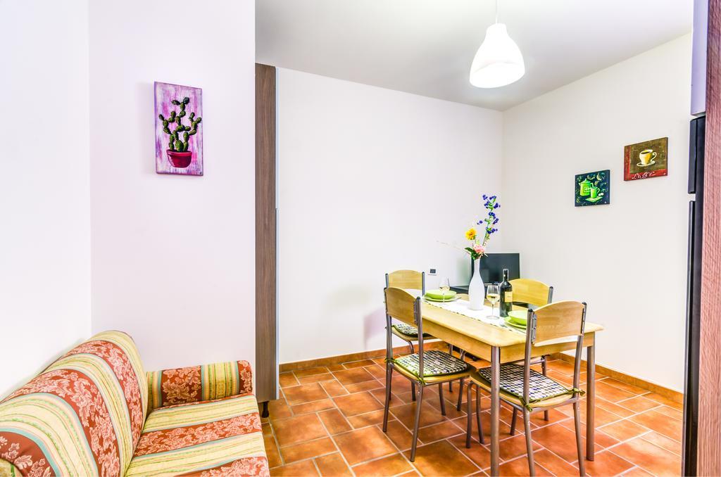 קאסטלמארה דל גולפו Villa Aurelia מראה חיצוני תמונה